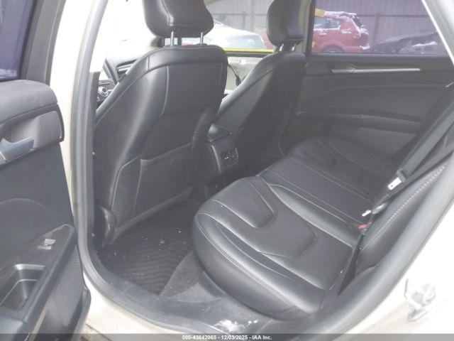 Ford Fusion Titanium Image 11