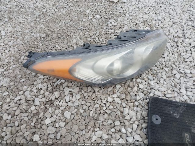 Hyundai ELANTRA Image 14