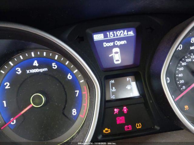 Hyundai ELANTRA Image 12