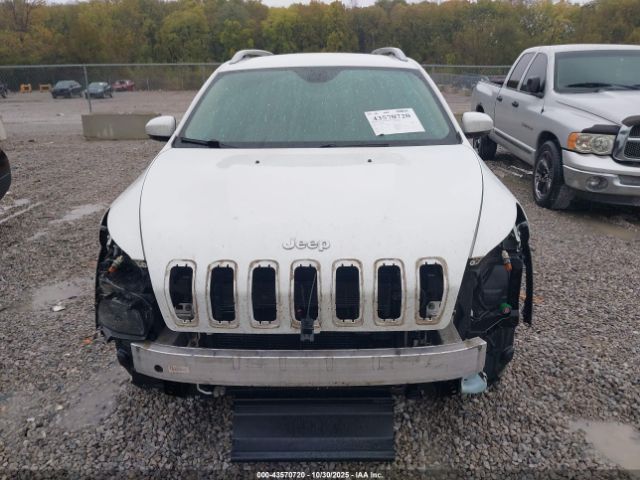Jeep Cherokee Latitude Image 9