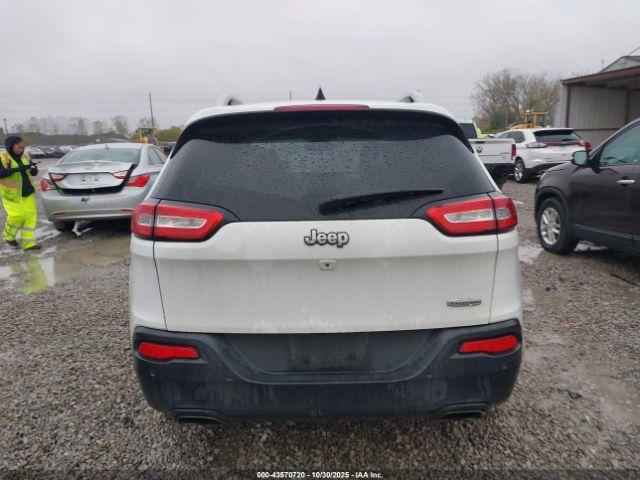 Jeep Cherokee Latitude Image 12