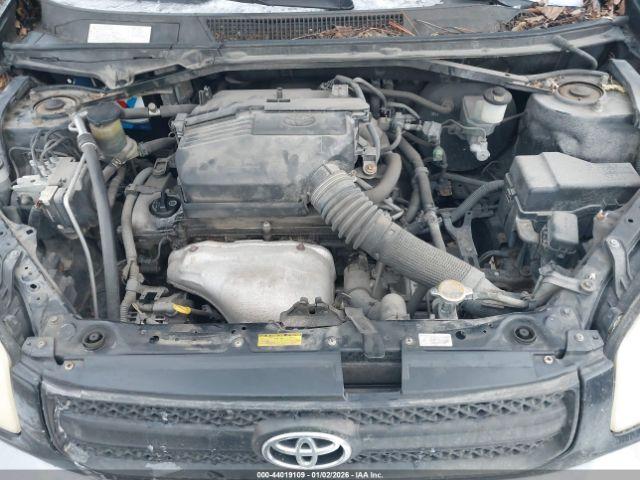 Toyota RAV4 Image 10