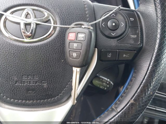 Toyota Corolla Se Image 9