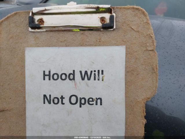 Toyota RAV4 Le Image 6