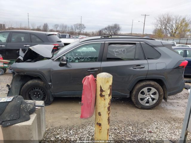 Toyota RAV4 Le Image 5