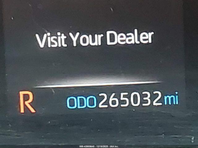 Toyota RAV4 Le Image 10