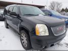 GMC Yukon Denali Image 1