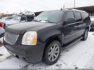 GMC Yukon Denali Image 14