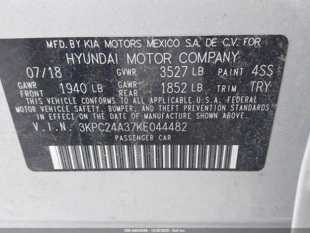 Hyundai ACCENT Se Image 17