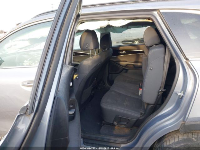 Kia Sorento 3.3l S Image 9