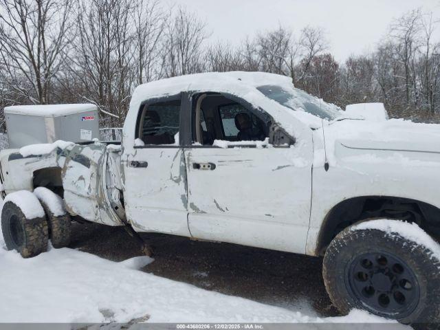 Dodge Ram 3500 Image 12