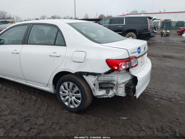 Toyota Corolla Le Image 12