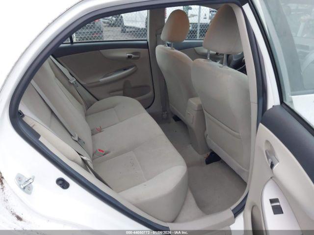 Toyota Corolla Le Image 13