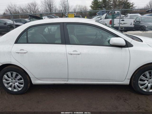 Toyota Corolla Le Image 16