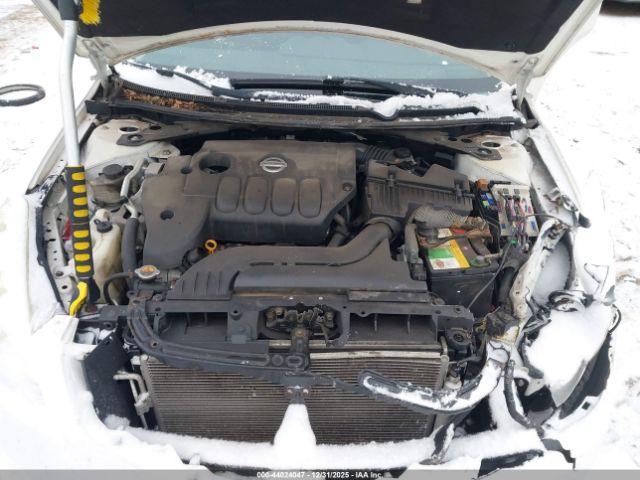 Nissan Altima 2.5 S Image 9