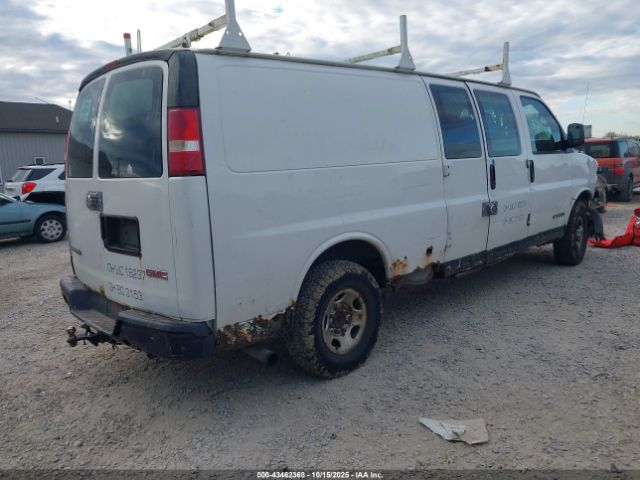 GMC Savana Standard Image 9