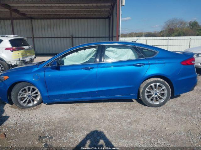 Ford Fusion Titanium Image 16